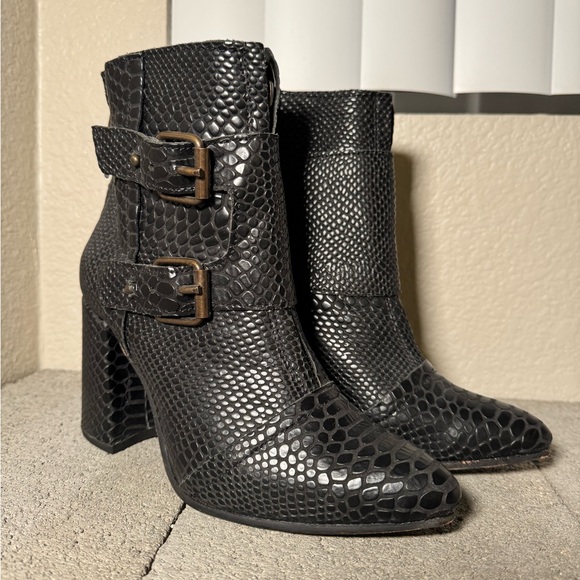 freebird Shoes - Freebird Joey Black Snakeskin Ankle Boots